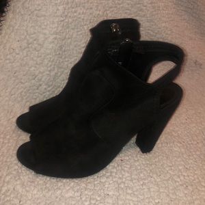 Black heel boots